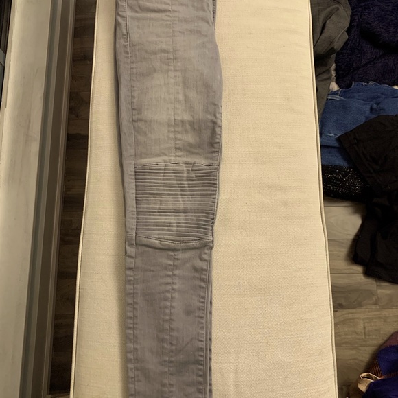 Gap Skinny Jeans - Picture 3 of 3